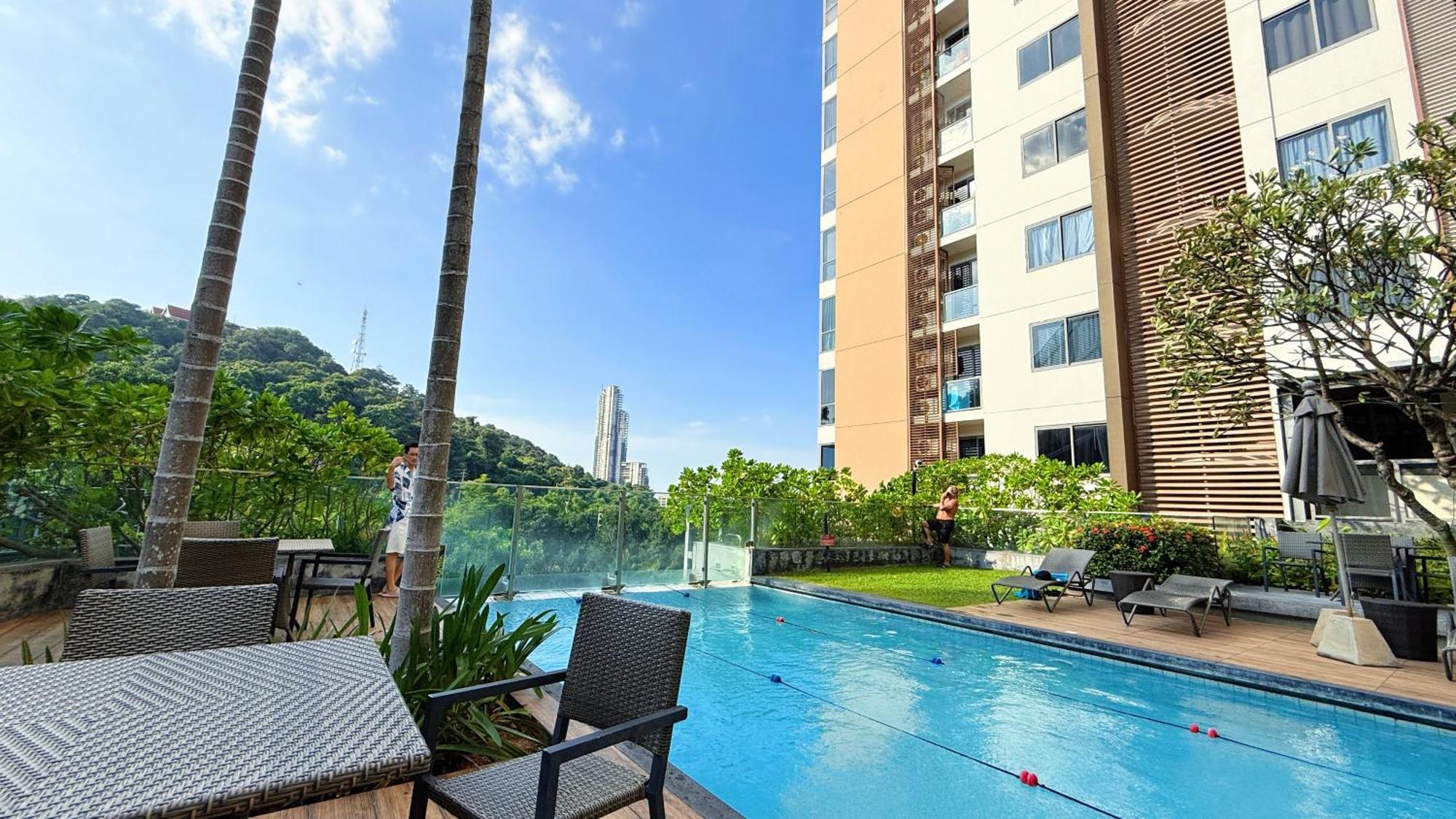 Unixx Seaview Pattaya