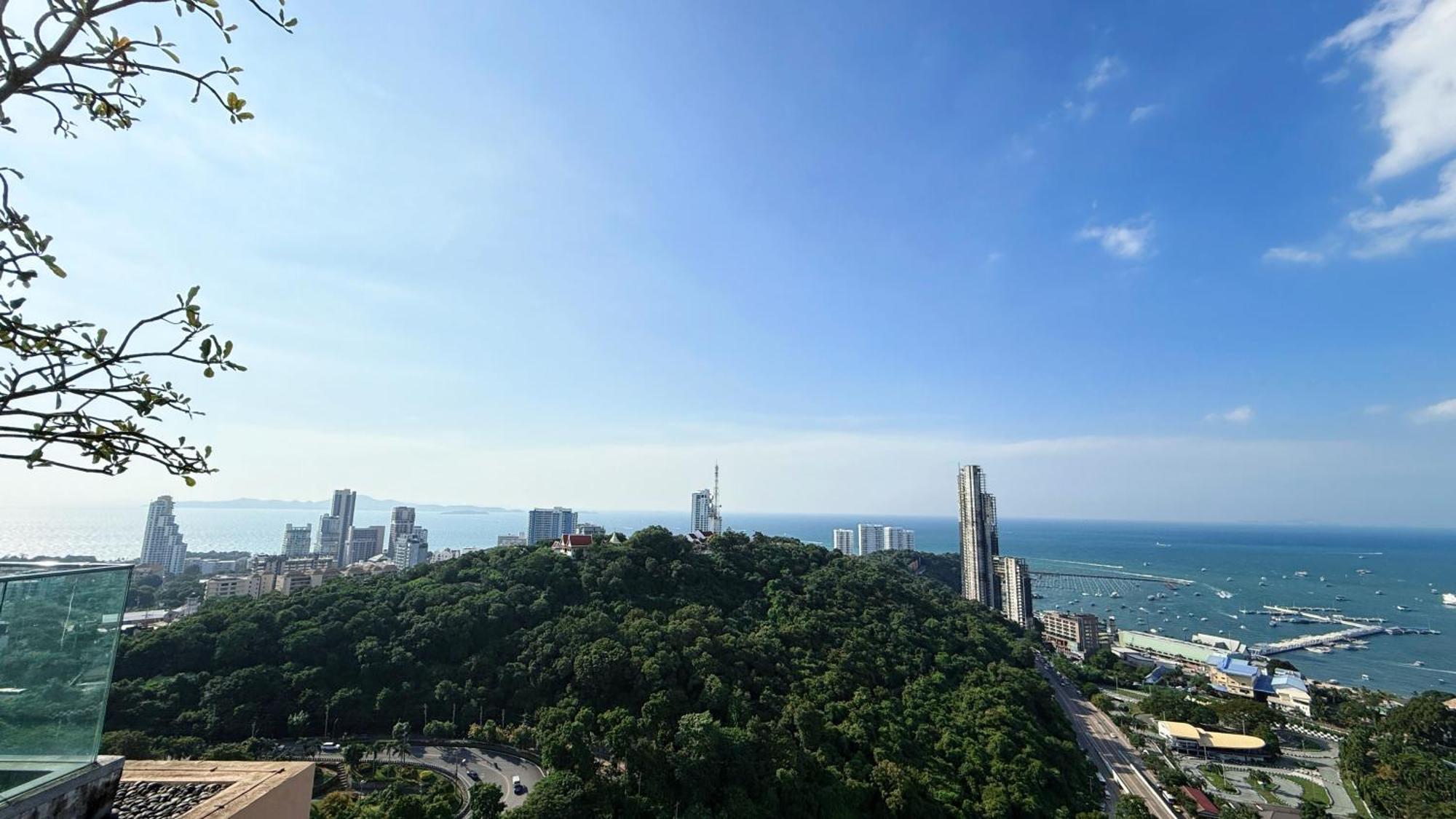Unixx Seaview Pattaya