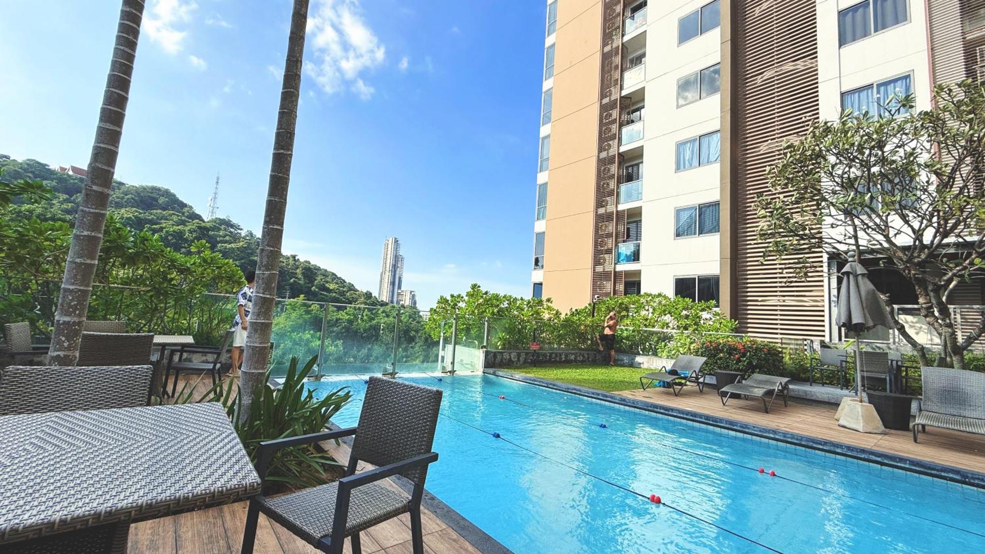 Unixx Seaview Pattaya